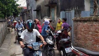 Đi qua nhà hàng xóm, bố chủ tịch xã bất ngờ bị chém tử vong 