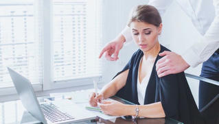 Bị sếp quấy rối tình dục, có thể đơn phương chấm dứt hợp đồng mà không phạm luật