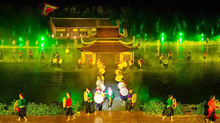 Dừng tranh chấp vở 'Ngày xưa'