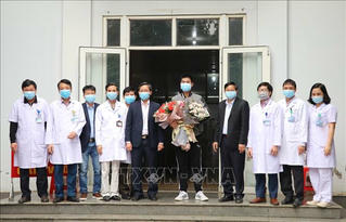 Bệnh nhân mắc COVID-19 số 18 được xuất viện 