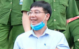 Vụ án gian lận điểm thi THPT: Cựu thượng tá đề nghị tòa "chứng minh bị cáo vô tội"