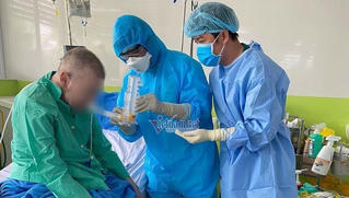 Phi công người Anh sống được là nhờ quyết tâm của cả ngành y tế
