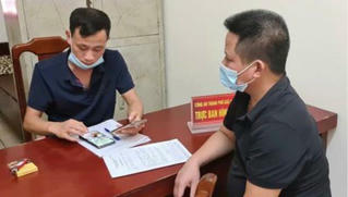 Khởi tố ông chủ quán Nhắng nướng ép cô gái chê thức ăn quỳ gối