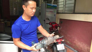 Sự thực về người đã khoan tường cứu cháu bé bị bỏ rơi trong khe tường