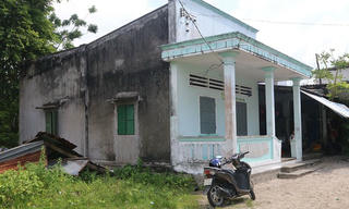 Cuộc chạy trốn của bé gái 10 tuổi và em trai sau những năm tháng 'địa ngục' ở với mẹ và cậu