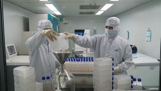 Việt Nam thử nghiệm vắc-xin Covid-19 trên người