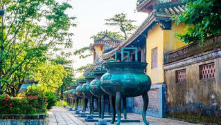 Xây dựng hồ sơ di sản tư liệu cho bảo vật quốc gia Cửu đỉnh