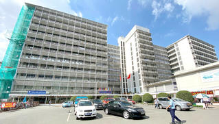 Bất cập thí điểm tự chủ toàn diện bệnh viện: Nguy cơ 'giẫm chân' trong quản lý, điều hành