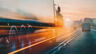 Chuyển đổi số - “Cửa sáng” giúp doanh nghiệp vận tải thoát khó