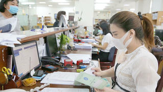Đưa Nghị quyết lần thứ XIII của Đảng vào cuộc sống: Những nhiệm vụ trọng tâm trong cải cách thể chế 