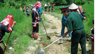 Đưa Nghị quyết lần thứ XIII của Đảng vào cuộc sống: Xây dựng thế trận lòng dân là nhiệm vụ chiến lược vừa cấp thiết vừa thường xuyên