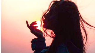 Bảo vệ quyền được quyết định sinh con và thời điểm sinh của phụ nữ