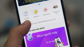 Đi ngược chiều đạo lý