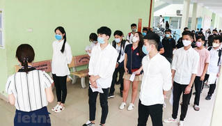 Thấy gì từ điểm thi tốt nghiệp trung học phổ thông đợt 1?