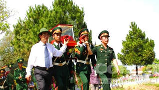 Trọn nghĩa vẹn tình