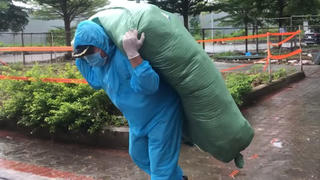 Luật sư Nguyễn Đình Thuận (Đoàn Luật sư Tp Hồ Chí Minh): Rời bàn giấy, xả thân lao vào cuộc chiến chống dịch