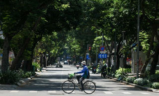 Đừng hỏi “bao giờ cho đến tháng Mười”…