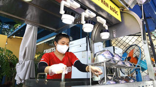 TP Hồ Chí Minh: Chưa có chủ trương mở lại dịch vụ ăn uống tại chỗ