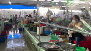 Sài Gòn háo hức mở cửa, thận trọng chống dịch