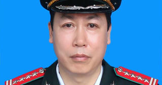 Quan lộ của Chánh thanh tra tỉnh Lào Cai vừa bị đình chỉ công tác