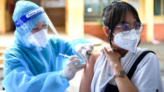 Ngày đầu TP Hồ Chí Minh tiêm vaccine phòng COVID-19 cho trẻ