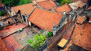 Dấu xưa-'phép vua thua lệ làng'