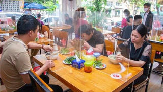 TP Hồ Chí Minh: Quán ở vùng xanh, vàng không phải đóng cửa trước 22h