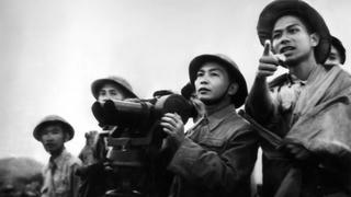 Triển lãm ảnh – thơ “Theo dấu chân Đại tướng”: Tiếng lòng hướng về vị tướng tài ba