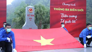 Lễ chào cờ thiêng liêng nơi phên dậu Tổ quốc