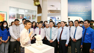 Những tấm gương làm theo lời Bác: Hết lòng vì lợi ích cộng đồng, vì Tổ quốc