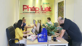 Người làm Báo Pháp luật Việt Nam đón 'giao thừa' của riêng mình