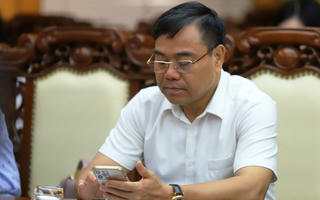 Con người và dư luận 