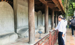 Bia đá kể chuyện khoa cử ngàn năm