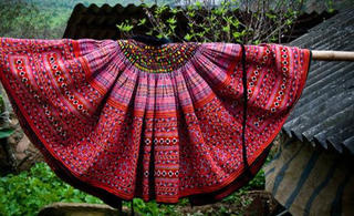 Trình diễn tác phẩm về thân phận người phụ nữ H’Mông