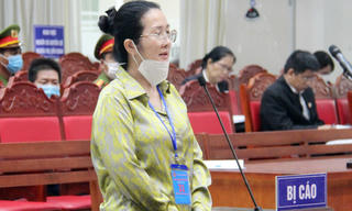 Phiên xử đường dây buôn lậu 200 triệu lít xăng: Nhóm buôn lậu xăng tố cáo nhau