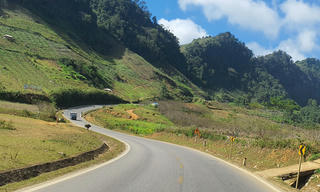 Trên cung đường đẹp như lụa ngọc trai đến Mộc Châu 