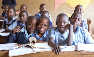 Nigeria chung tay khắc phục tệ nạn ở lứa tuổi học sinh, sinh viên