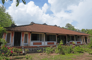 Dưới mái nhà cổ