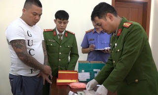 Mang tiền án, đối tượng vẫn bất chấp mua bán trái phép gần 2.000 viên ma túy