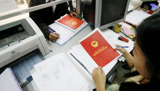 Kể từ 1/6 TP HCM thu 2 loại phí giao dịch nhà đất theo mức mới 