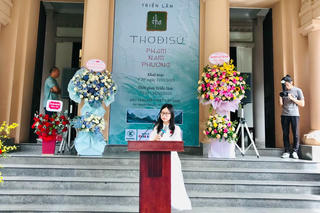Thiên nhiên và hình ảnh người phụ nữ qua triển lãm "Họa - Thơ đi sứ" của tác giả trẻ Nam Phương
