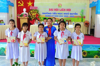 Chuyện về cô giáo hơn 30 năm đam mê với nghề “gõ đầu trẻ”