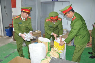 Hải Dương: Triệt phá thành công vụ sản xuất thực phẩm giả quy mô lớn