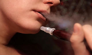 Đua nhau “sành điệu” với bút shisha độc hại