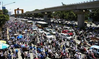 Nếu cấm xe máy theo kiểu 'đánh úp' người dân thì không ổn