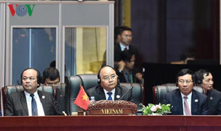 Thủ tướng Nguyễn Xuân Phúc dự Hội nghị Cấp cao ASEAN