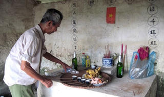 Tục cúng thần “ngoại gia”  của người Tày - Nùng