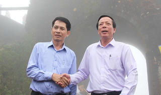 Cái bắt tay hồi sinh Hải Vân quan