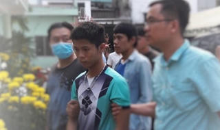Những người quên Tết