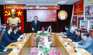 Kêu gọi doanh nhân chung tay giúp học sinh nghèo vượt khó